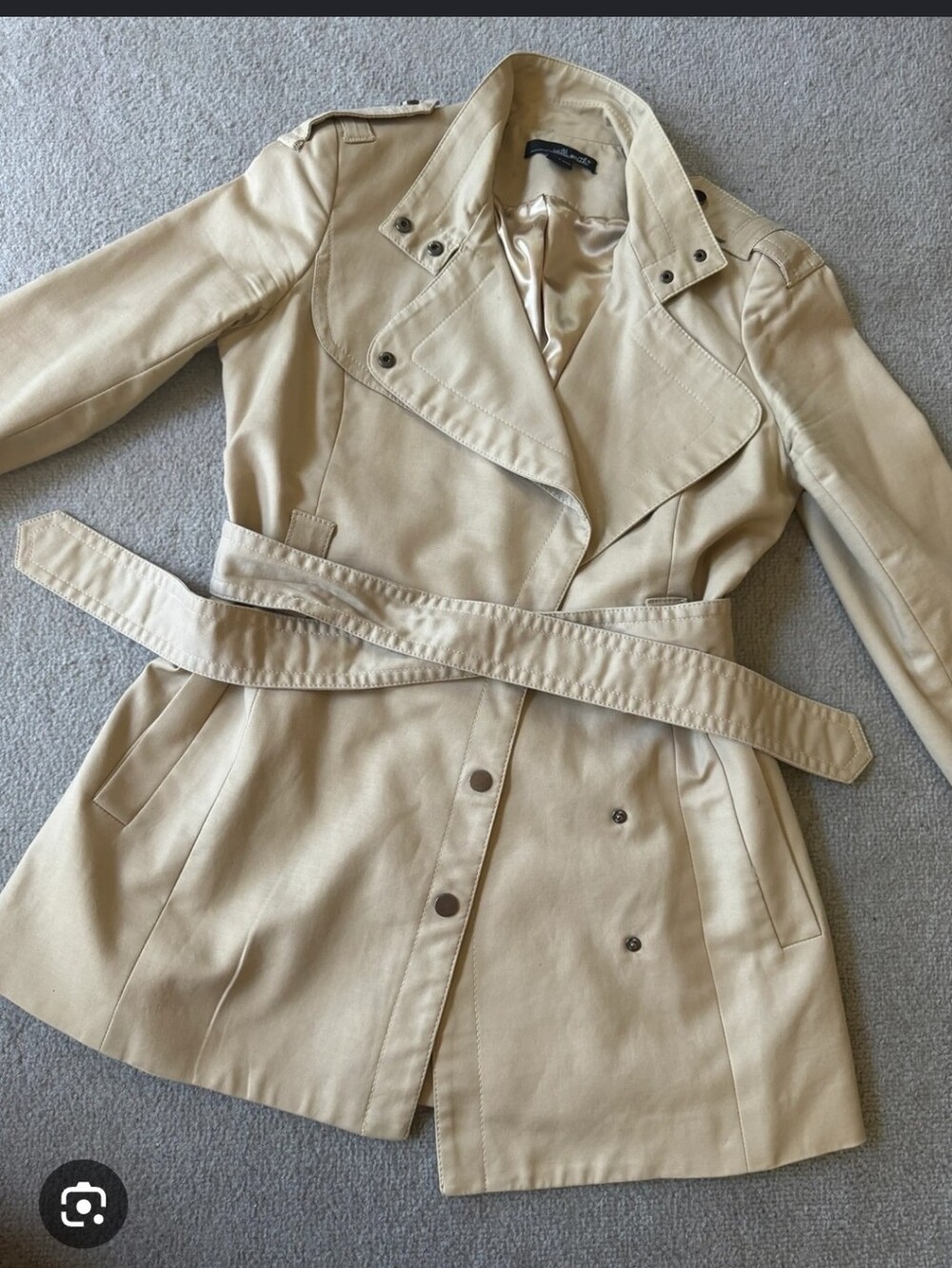 Willi Smith Beige Double-Breasted Trench Coat with Belt